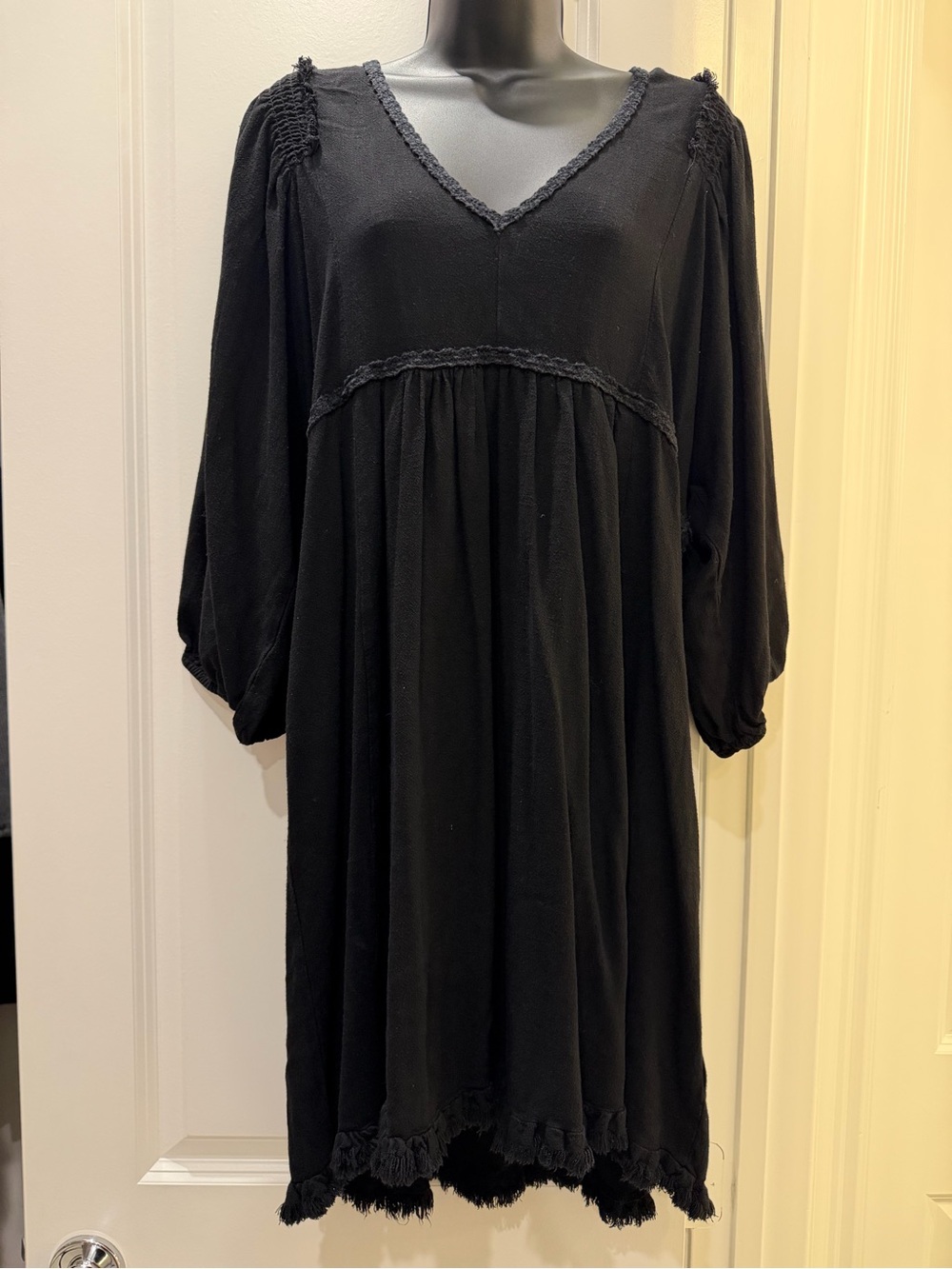 Umgee Black Boho Babydoll Dress Size L Raw Edge Balloon Sleeve